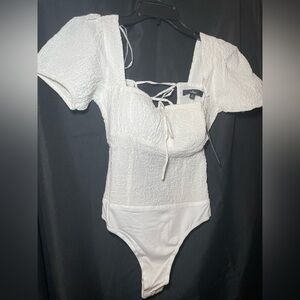 Lulus Womans Bodysuit Size XS Full Lace Up Back White  Puff Sleeves NEW Textured